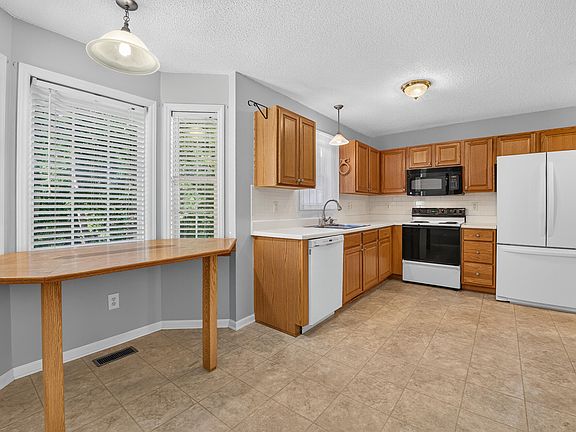 2nd image of 1321 E Turret Ct