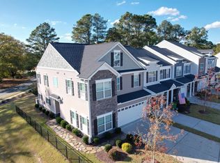 509 Barneswyck Dr, Fuquay Varina, NC 27526
