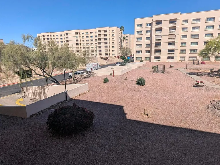 7910 E Camelback Rd #211 — Photo 29