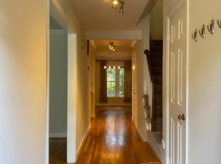 3037 Federal Hill Dr, Falls Church, VA 22044