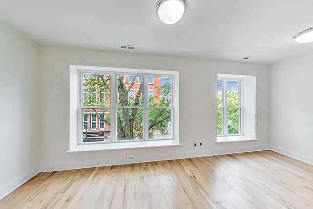 815 S Carpenter St #2F — Photo 8
