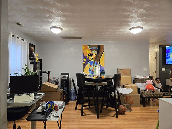 5th image of 2903 Berkley Ave
