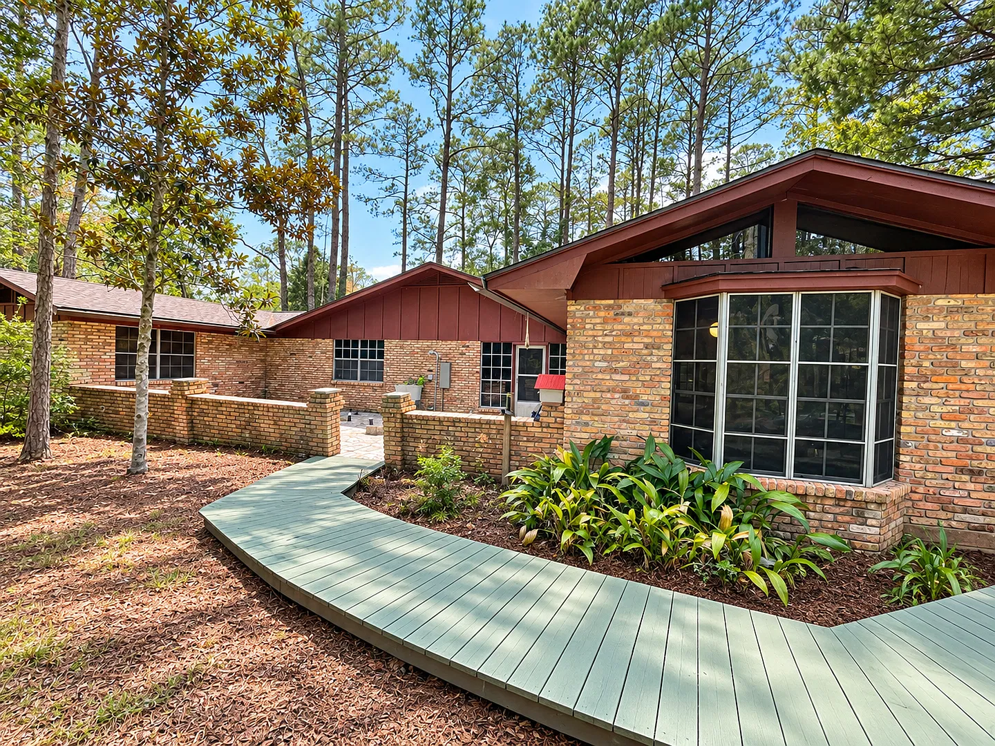 Spacious Secluded Home with 2-Car Garage, Boat/RV Parking & Multiple Living Areas in Ocean Spring... — Photo 1
