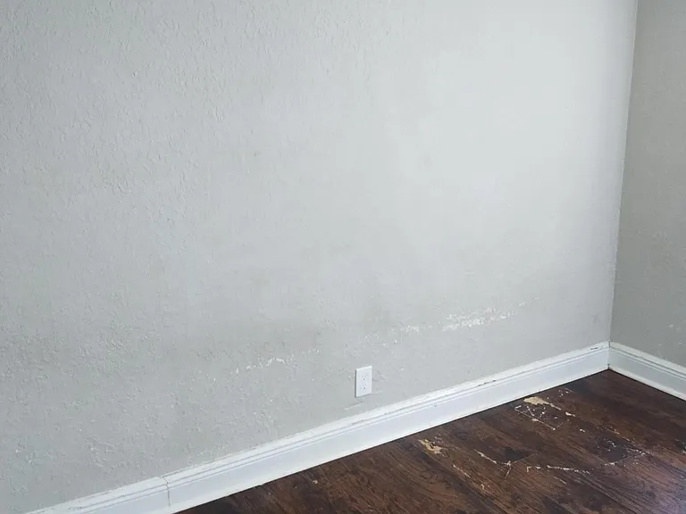 1231 McConihe St #4 — Photo 2