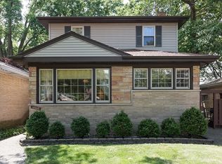 10048 Bronx Ave, Skokie, IL 60077