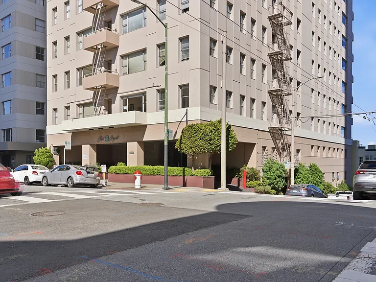 1310 Jones Street — Photo 62
