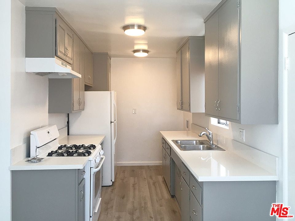 1st image of 13801 Cerise Ave