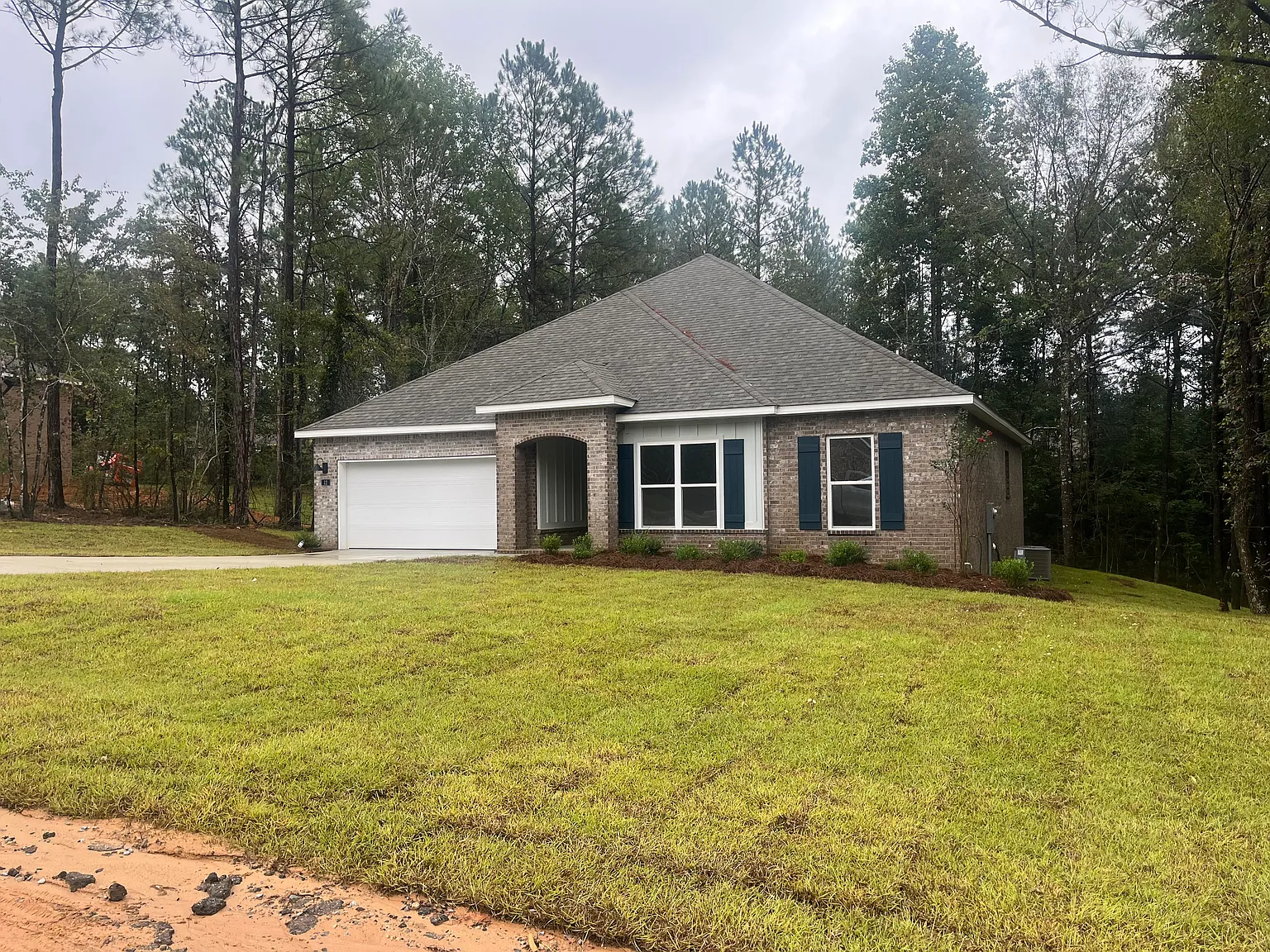 4 bed, 2100 sqft, $2,400 — Photo 1