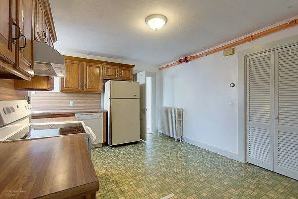 372 Broadway St #C — Photo 3