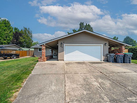 3rd image of 933 Rose Valley Dr