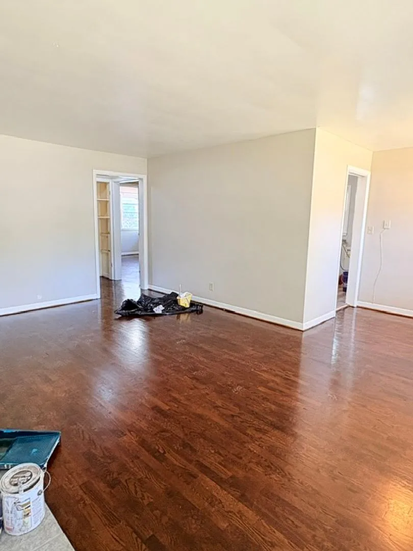 Lovely 2 Bedroom, 1 Bathroom close to OTC — Photo 3