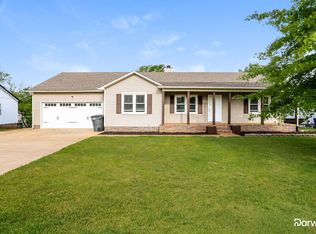 305 Forrest Dr, Columbia, TN 38401