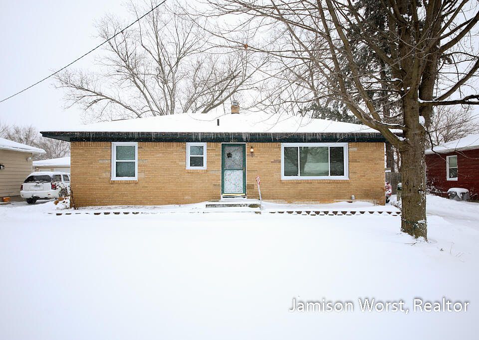 1st image of 2840 Meyer Ave SW