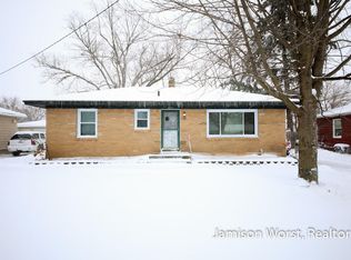 2840 Meyer Ave SW, Wyoming, MI 49519