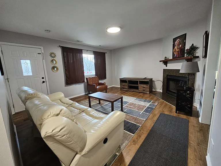 30W637 Whispering Winds Dr — Photo 3