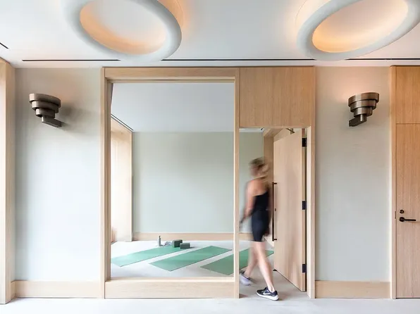 249 East 62nd Street image 14 of 20