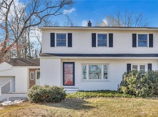 39 Hambletonian Ave, Chester, NY 10918