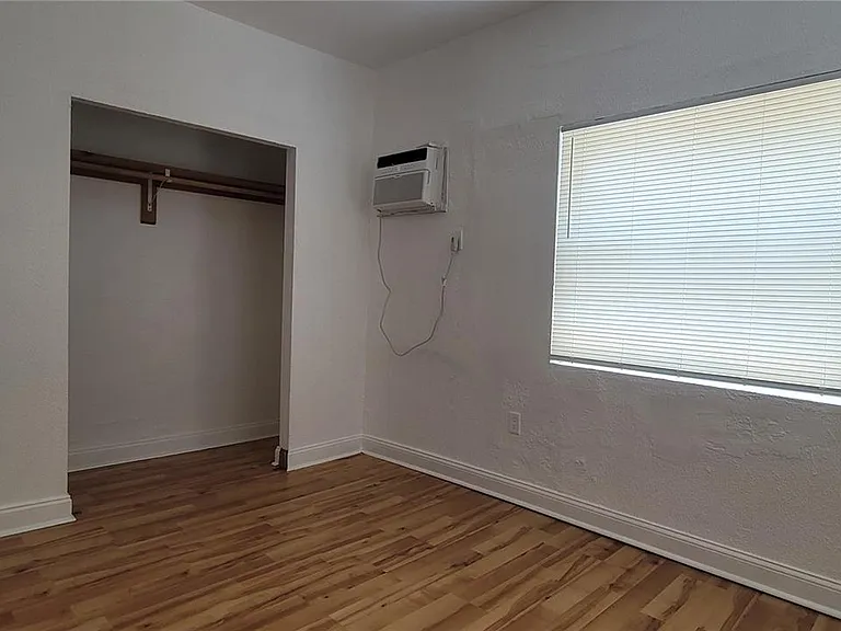 1322 SW 7th St #7 — Photo 9