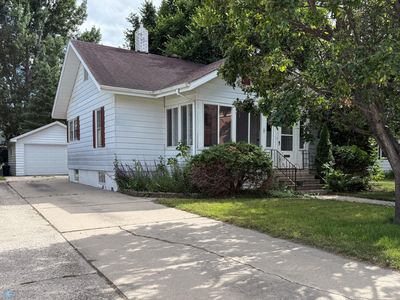 1322 9th Ave S, Fargo, ND, 58103