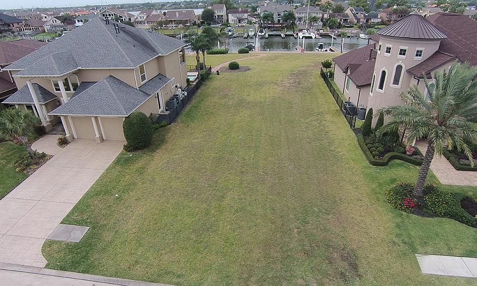1st image of 745 Pegasus Ln