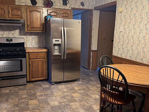 Kitchen .