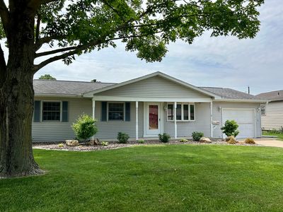 1220 Sunset Dr, Peru, IL, 61354