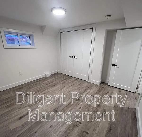 438 Bellevue St #LOWER — Photo 26