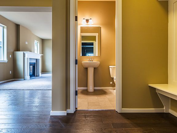 4th image of 9914 9th Avenue Ct E