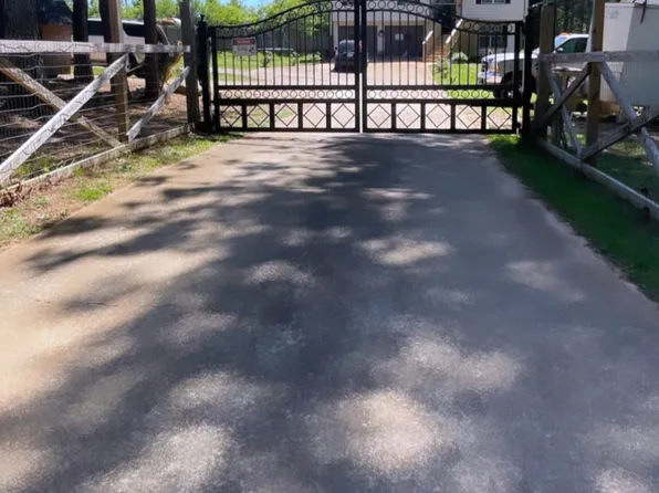 6169 Lights Ferry Rd, Flowery Branch, GA 30542