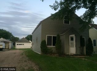 714 Division St N, Clara City, MN 56222