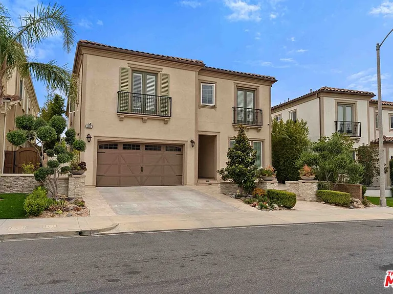 11925 N Ricasoli Way — Photo 2