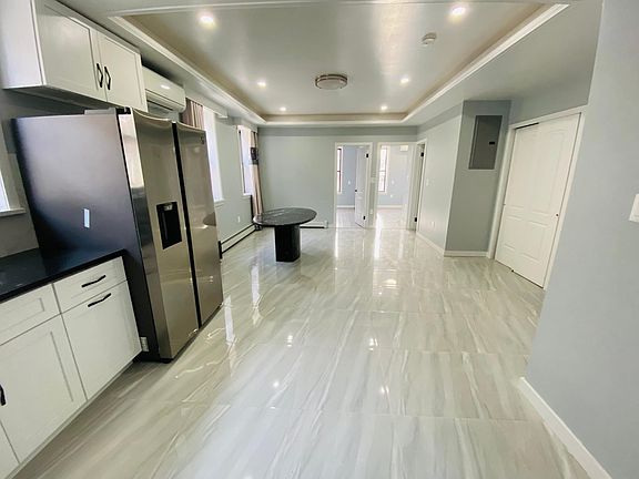 4th image of 14712 20th Ave #1F