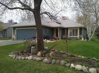 8807 Sequoia Rd, Woodbury, MN 55125