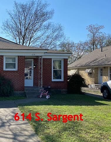 This is a HALF duplex NOT a full home. Only 1 bedroom.