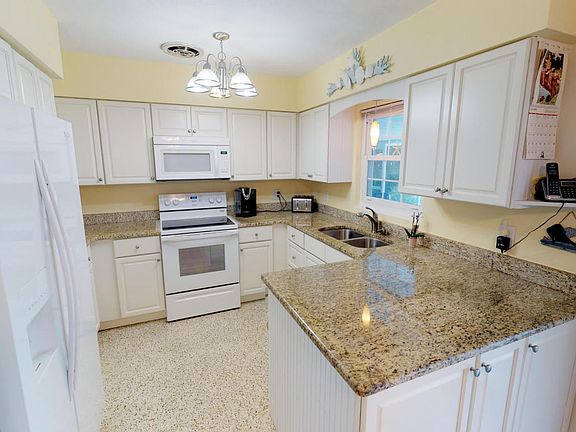 5th image of 315 Avenue B