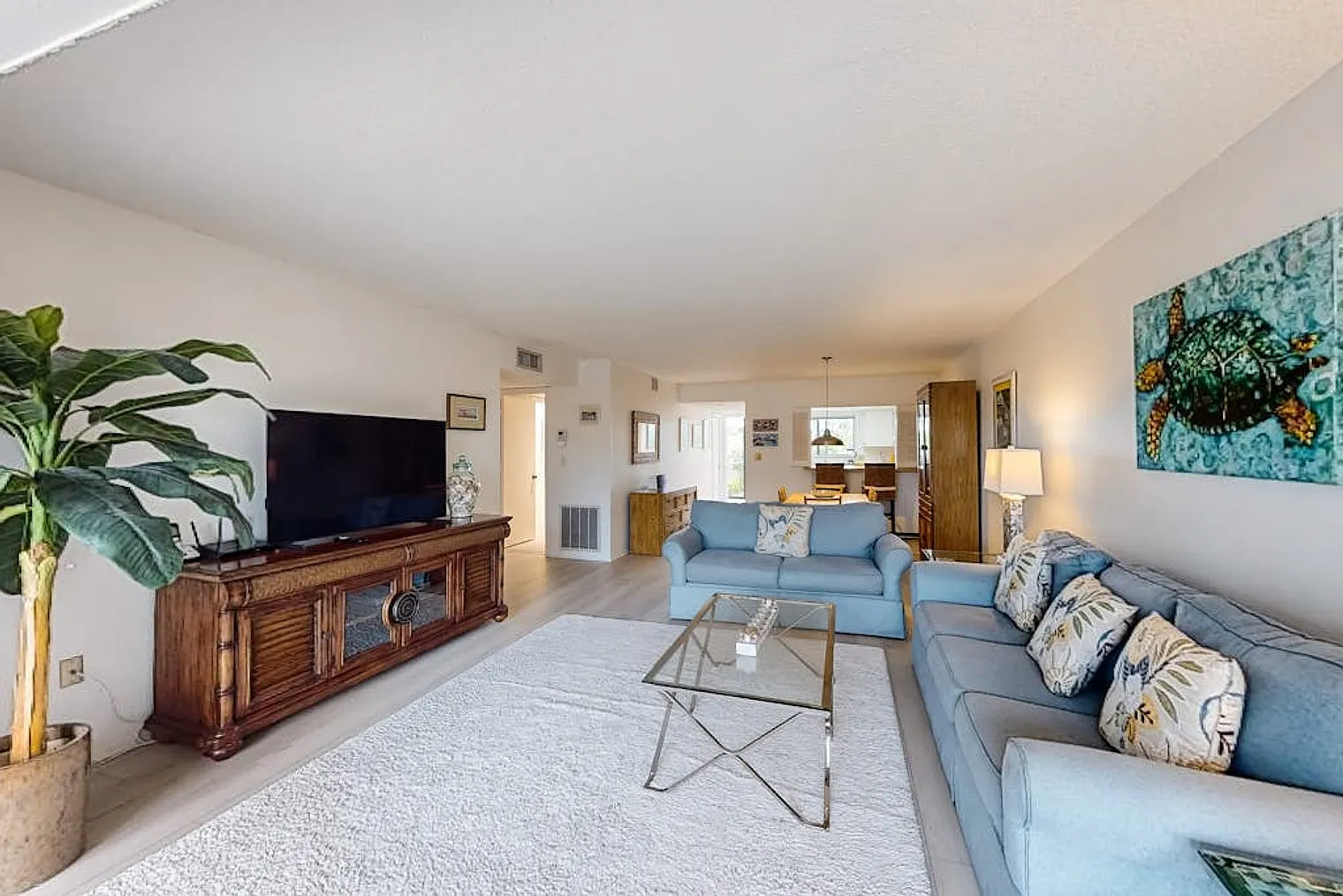 2 bed, 2.0 bath, 1259 sqft, $2,081 — Photo 2