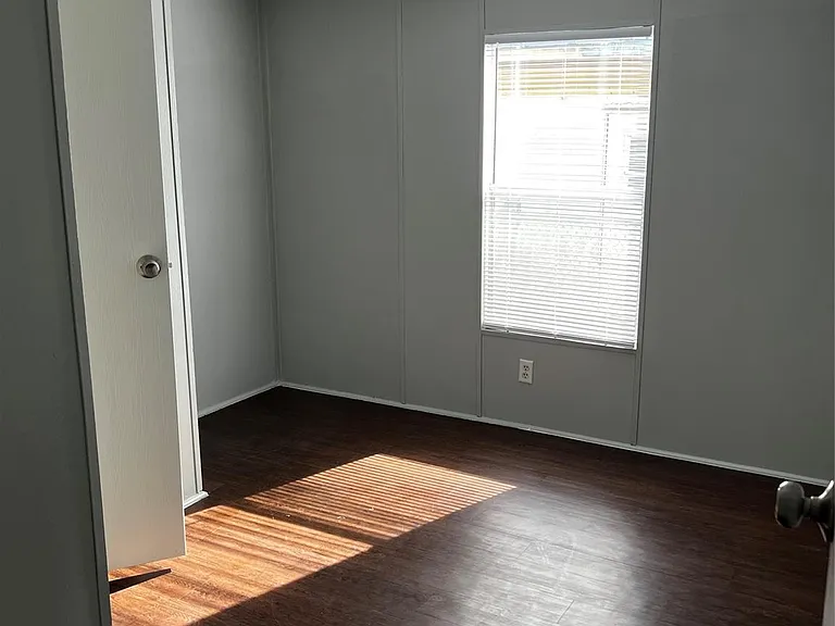 3902 Marzia Ave — Photo 11