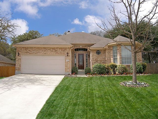 1st image of 204 Oak Creek Dr
