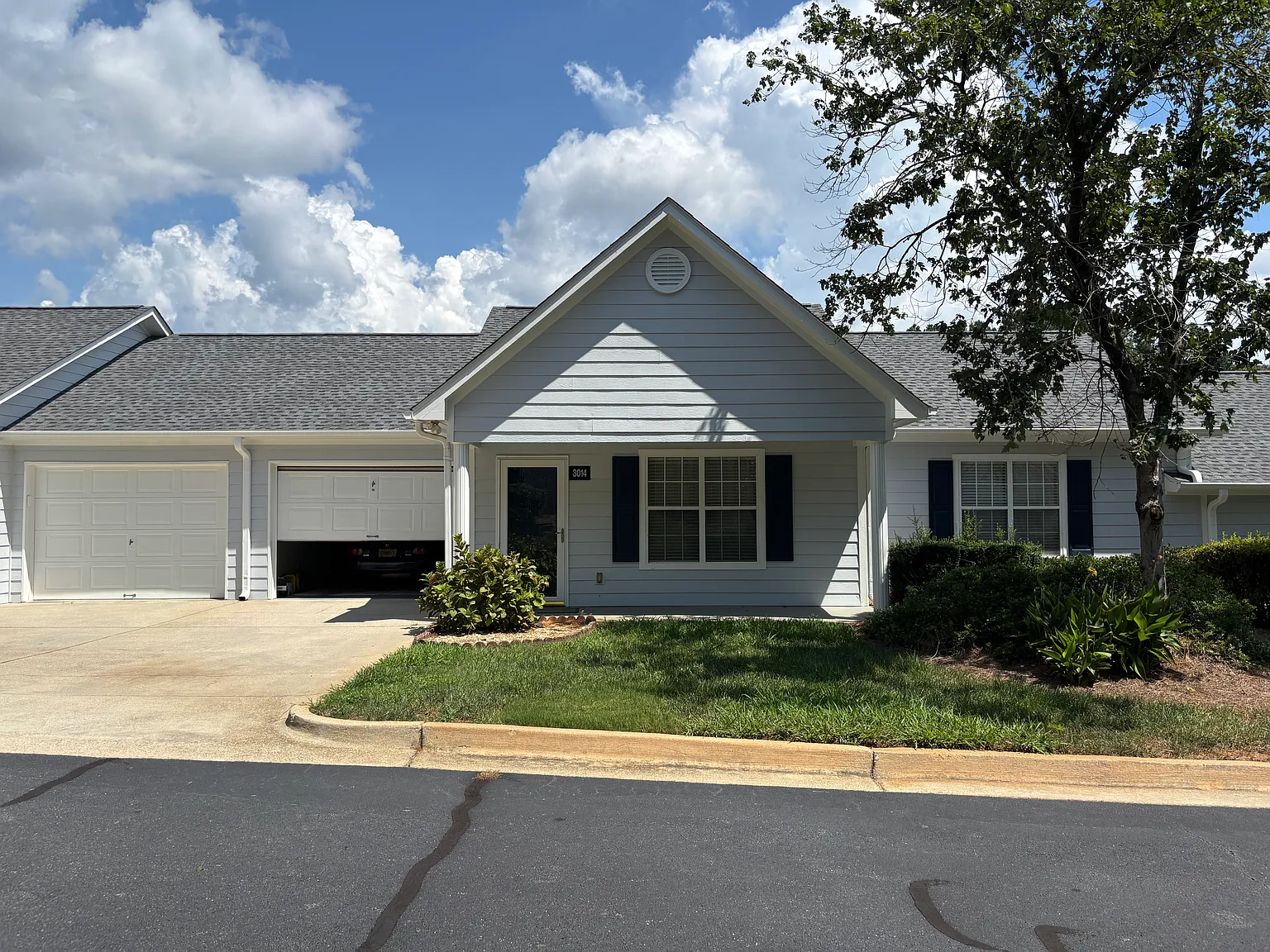 2 bed, $1,900 — Photo 2