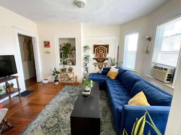635 Boston Ave #1, Medford, MA 02155