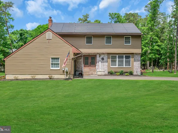 40 Pine Cone Ct, Tabernacle, NJ 08088