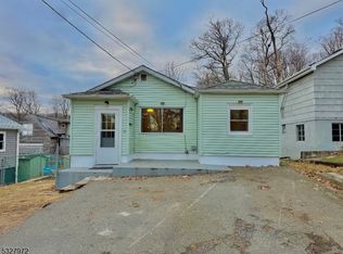 12 Colby Trl, Hopatcong, NJ 07843