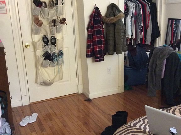 another pic of the room