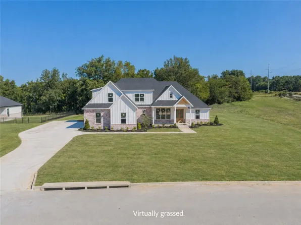 828 Asher St, Fayetteville, AR 72703