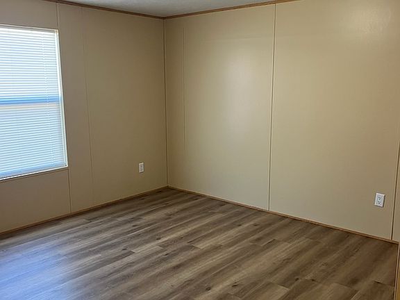 3rd image of 1836 N East Ave #41