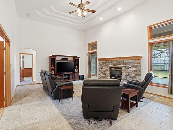 4th image of 507 E Ziegler Ln