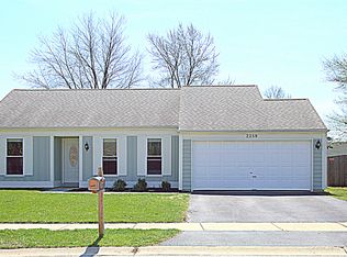 2259 Highfield Ln, Aurora, IL 60504