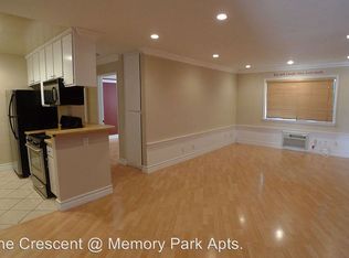 8950 Memory Park Ave APT 212, North Hills, CA 91343