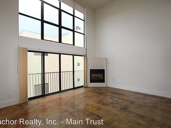 3rd image of 3338 17th St APT 204
