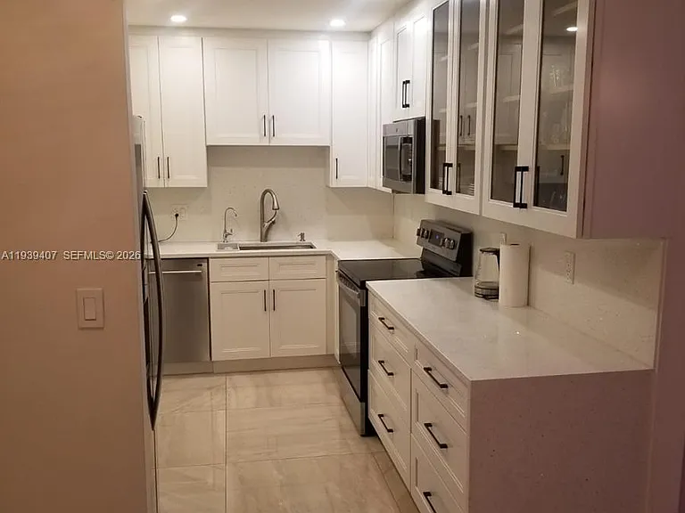 2500 Parkview Dr #2517 — Photo 9